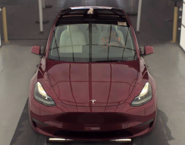 Used 2025 Tesla Model Y Long Range RWD image 15