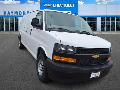 New 2025 Chevrolet Express 2500 Work Van image 9