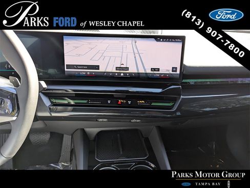 Used 2025 BMW 530i xDrive w/ Premium Package image 21