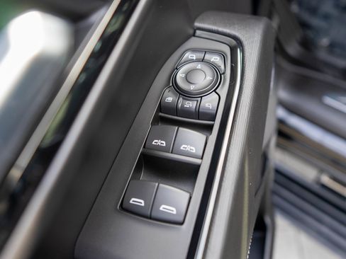 Used 2025 GMC Sierra 2500 AT4X image 19