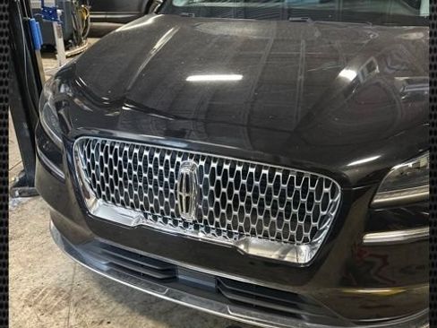 Used 2021 Lincoln Corsair FWD image 1