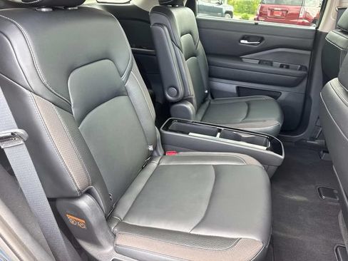 Used 2023 Nissan Pathfinder SL w/ SL Premium Package AWD/4WD image 26