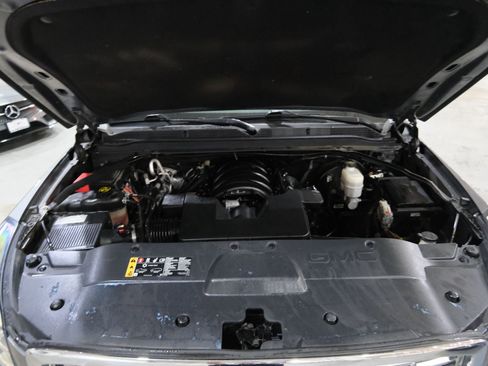 Used 2019 GMC Yukon XL Denali w/ Denali Ultimate Package image 38