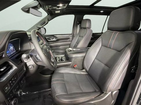 Certified 2023 Chevrolet Suburban RST w/ Luxury Package AWD/4WD image 17