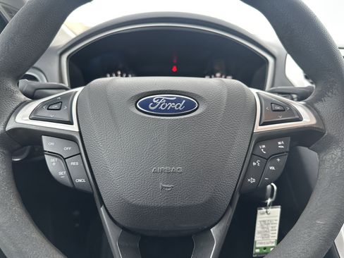 Used 2016 Ford Fusion SE image 19