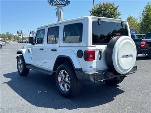 Used 2020 Jeep Wrangler Unlimited Sahara AWD/4WD image 6