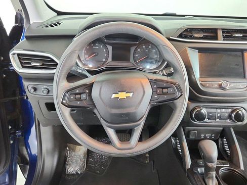 Used 2023 Chevrolet TrailBlazer LT FWD image 19