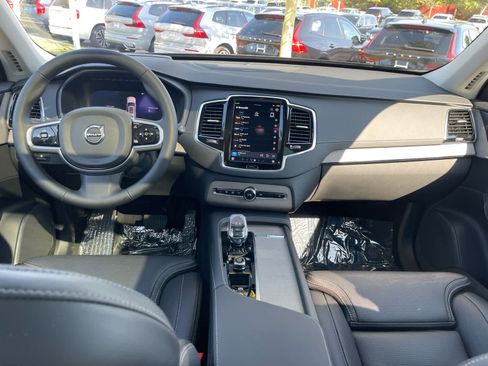Used 2024 Volvo XC90 T8 Ultimate w/ Protection Package image 24