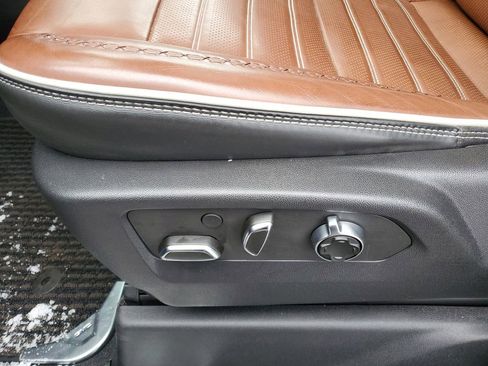 Used 2023 GMC Sierra 1500 Denali Ultimate image 8