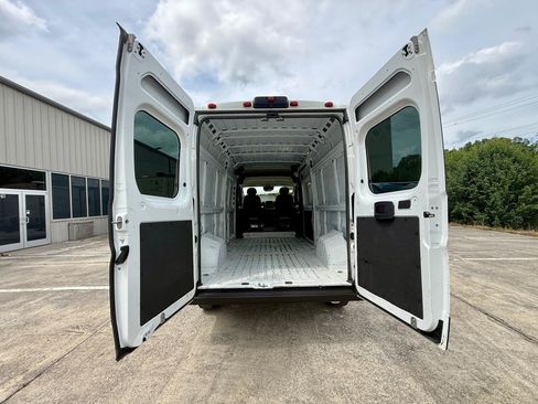 Used 2023 RAM ProMaster 2500 FWD image 10