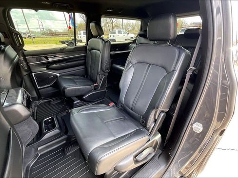 Used 2022 Jeep Wagoneer Series III w/ Convenience Group I image 26