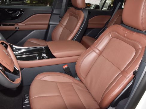 New 2026 Lincoln Aviator Reserve AWD/4WD image 34