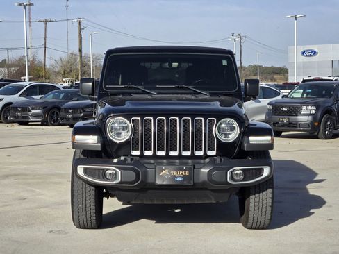 Used 2021 Jeep Wrangler Unlimited Sahara image 1