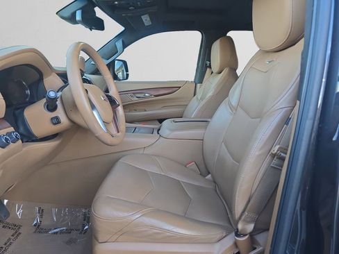 Used 2017 Cadillac Escalade Platinum image 10