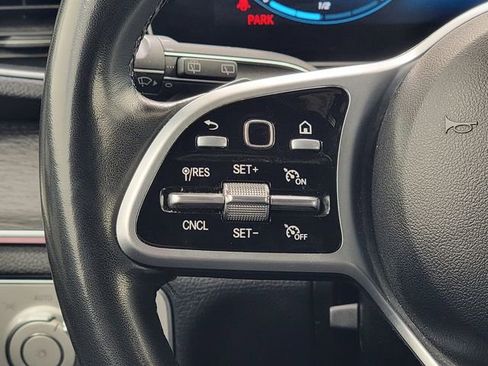 Used 2022 Mercedes-Benz GLE 350 4MATIC w/ Premium Package image 30