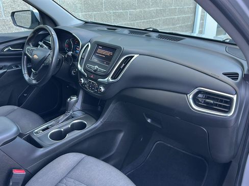 Used 2021 Chevrolet Equinox LT w/ Driver Convenience Package FWD image 17