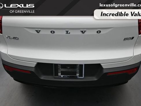 Used 2023 Volvo XC40 B5 Ultimate w/ Protection Package Premier AWD/4WD image 10