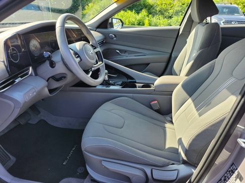 Certified 2023 Hyundai Elantra SEL w/ Convenience Package FWD image 17
