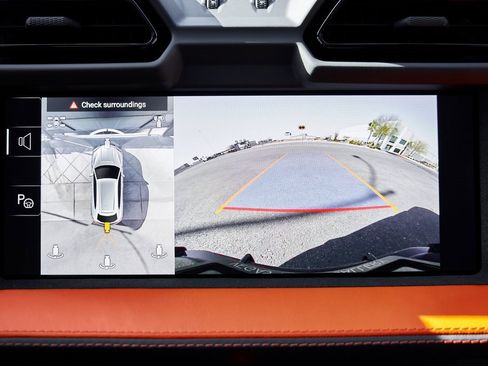 Used 2025 Lamborghini Urus SE image 87