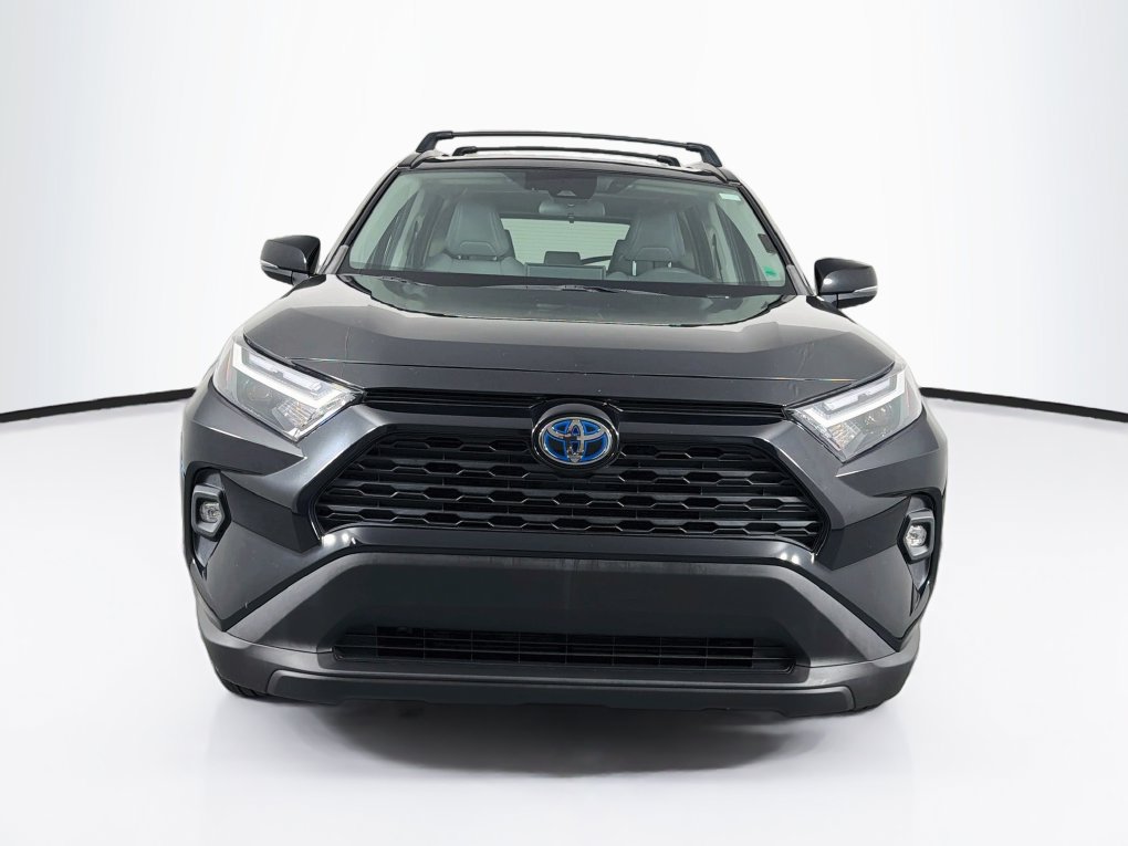 Used 2023 Toyota RAV4 XLE Premium AWD/4WD image 2