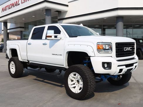 Used 2016 GMC Sierra 3500 Denali w/ Duramax Plus Package AWD/4WD image 8