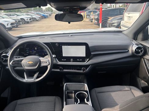 Used 2025 Chevrolet Equinox LT FWD image 34