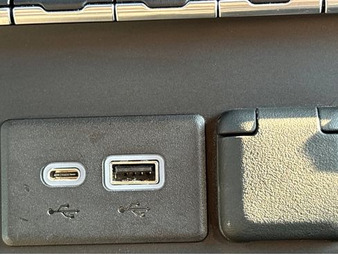 Used 2022 Chevrolet Silverado 1500 LTZ w/ LTZ Convenience Package II image 8