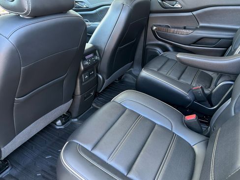 Used 2023 GMC Acadia Denali w/ Black Diamond Edition image 12