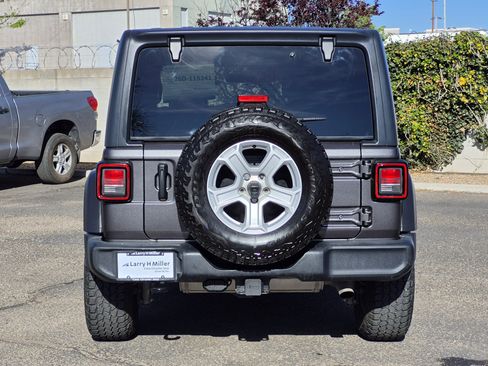 Used 2021 Jeep Wrangler Unlimited Sport AWD/4WD image 6