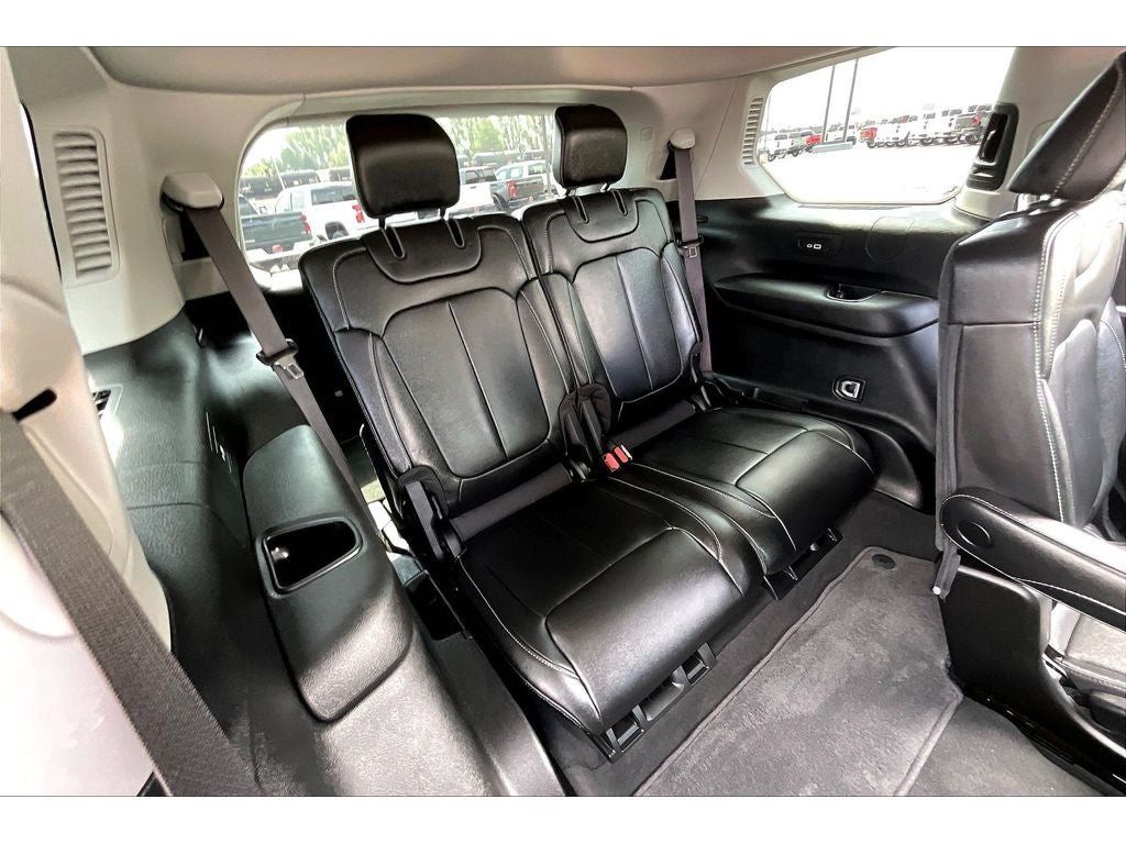 Used 2023 Jeep Grand Cherokee L Limited AWD/4WD image 29