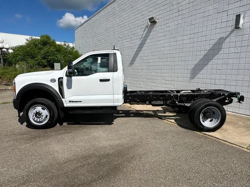 New 2026 Ford F550 4x4 Regular Cab Super Duty image 2