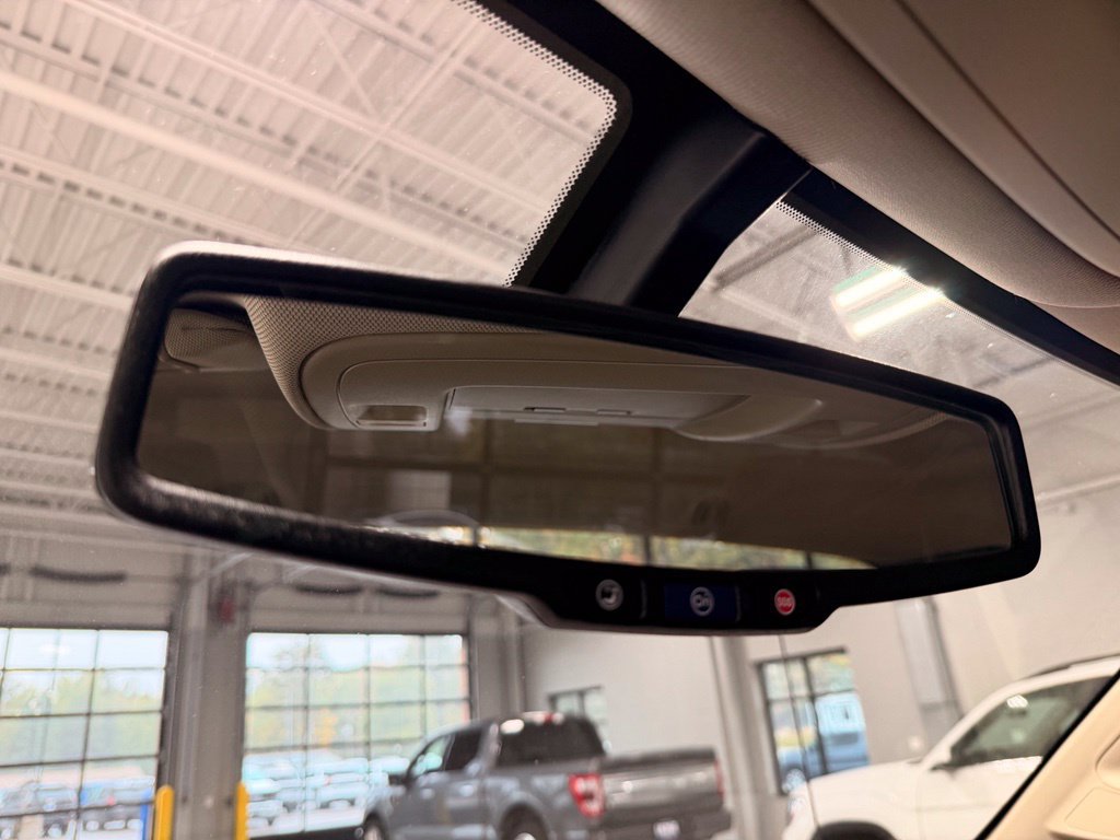 Used 2018 Chevrolet Silverado 1500 LT w/ LT Convenience Package AWD/4WD image 39