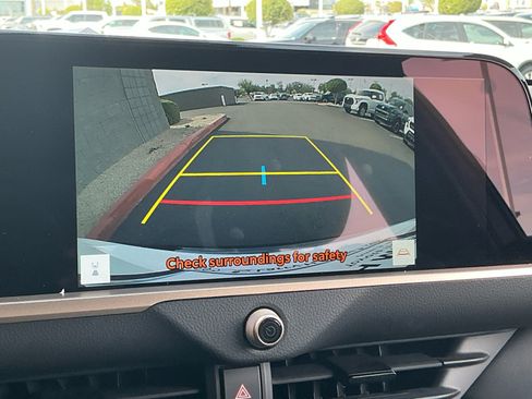 Certified 2025 Toyota Crown Signia AWD/4WD image 29