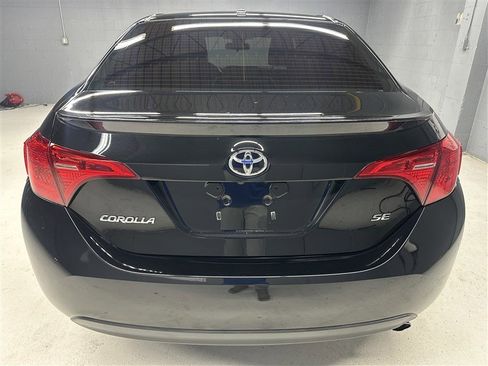 Used 2018 Toyota Corolla SE image 6