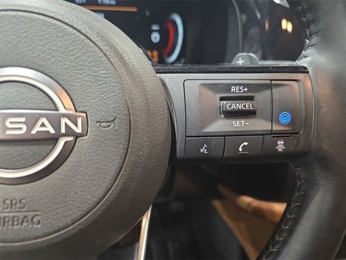 Used 2023 Nissan Pathfinder Platinum image 19