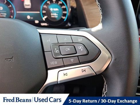 Certified 2025 Volkswagen Atlas SE image 24