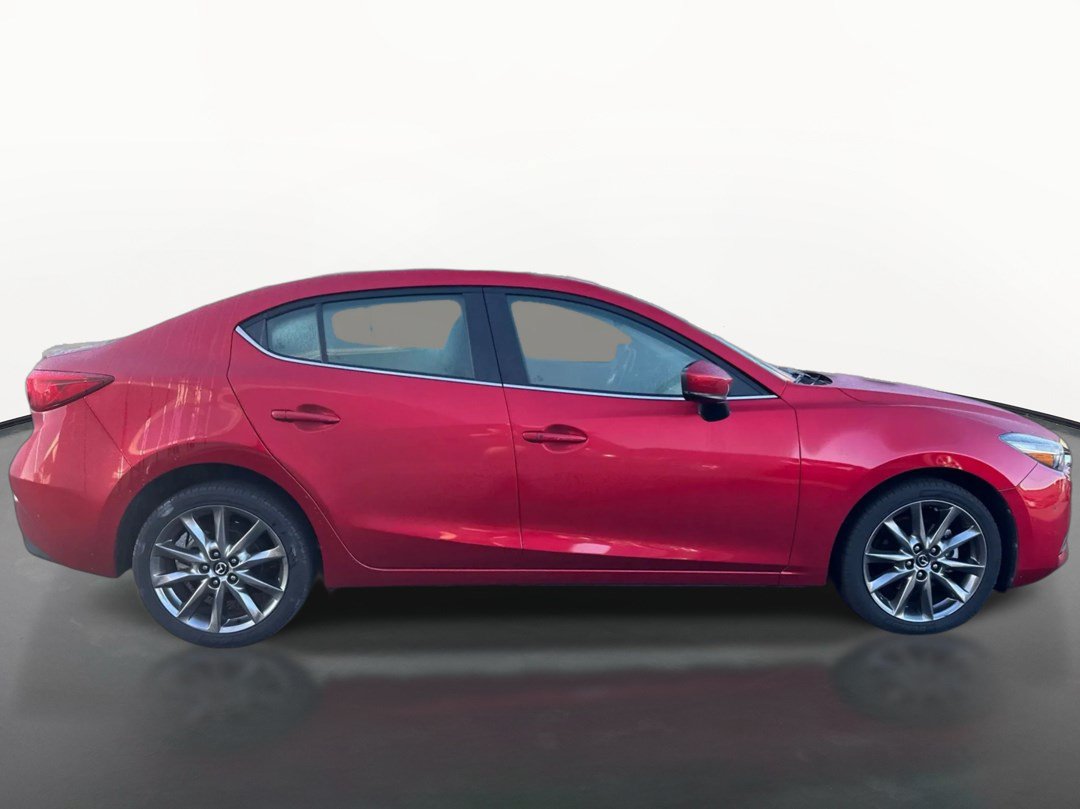 Used 2018 MAZDA MAZDA3 Touring FWD image 2