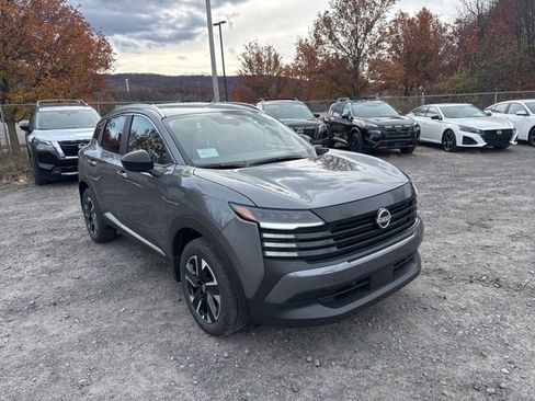 New 2026 Nissan Kicks SV w/ SV Premium Package image 3