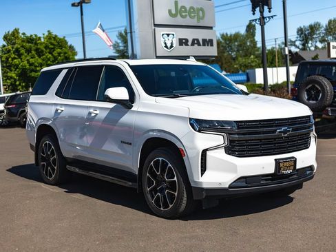 Used 2022 Chevrolet Tahoe RST w/ Luxury Package AWD/4WD image 7