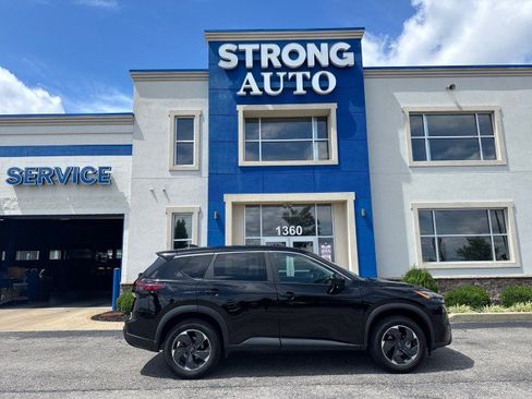Used 2025 Nissan Rogue SV FWD image 17
