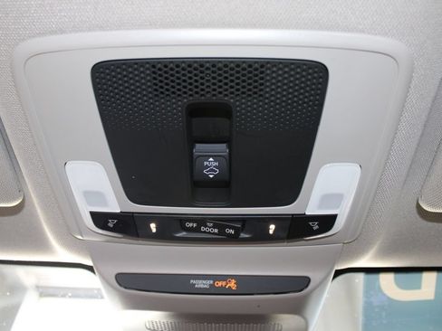 Used 2024 Honda HR-V EX-L image 24