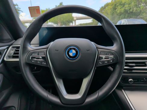 Used 2023 BMW i4 eDrive40 RWD image 23