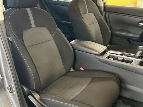 Used 2021 Nissan Sentra SV image 16