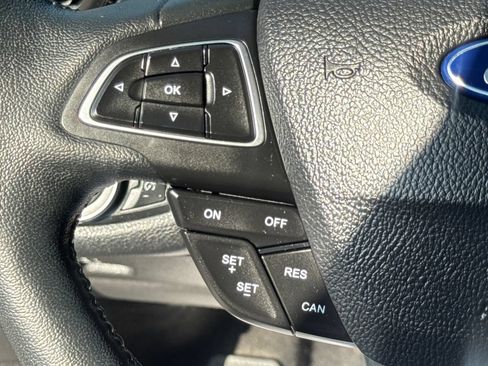 Used 2019 Ford Escape Titanium AWD/4WD image 33