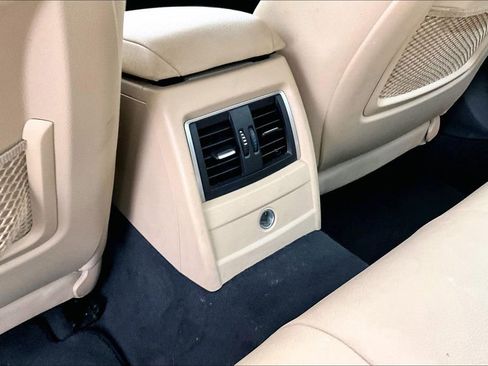 Used 2018 BMW 320i Sedan image 29