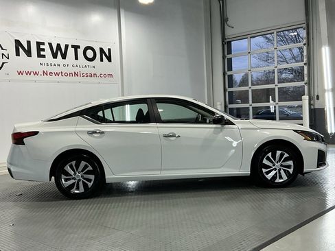 Used 2025 Nissan Altima 2.5 S image 37