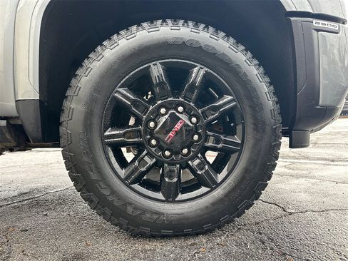 Used 2024 GMC Sierra 2500 AT4 w/ AT4 Premium Plus Package image 13