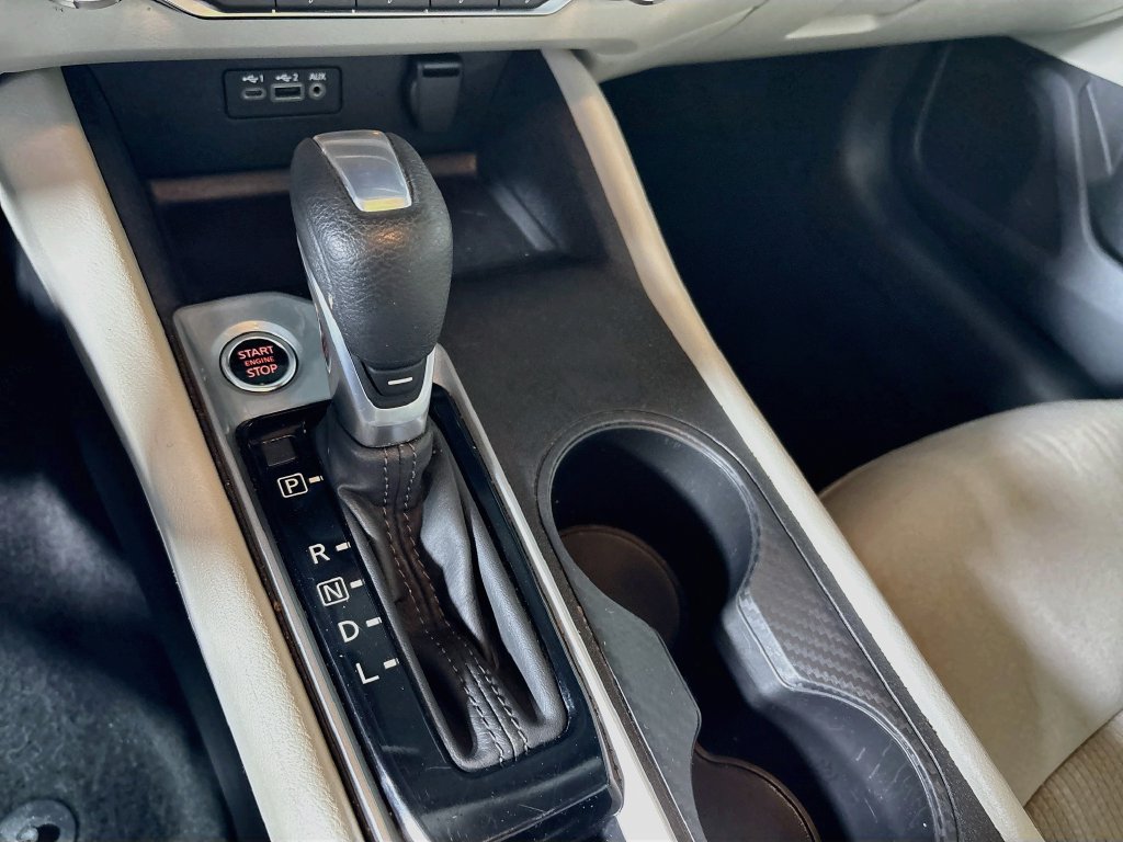 Used 2025 Nissan Altima 2.5 SV FWD image 17