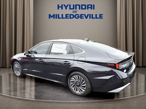New 2026 Hyundai Sonata Limited FWD image 2