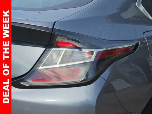 Used 2018 Chevrolet Volt Premier image 38